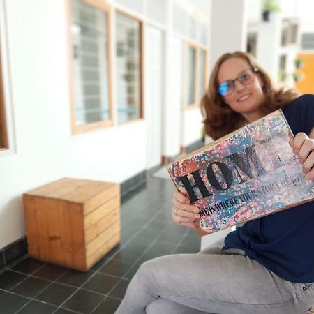 Ndalem Mbak Charly Hotel Pakualaman Buitenkant foto