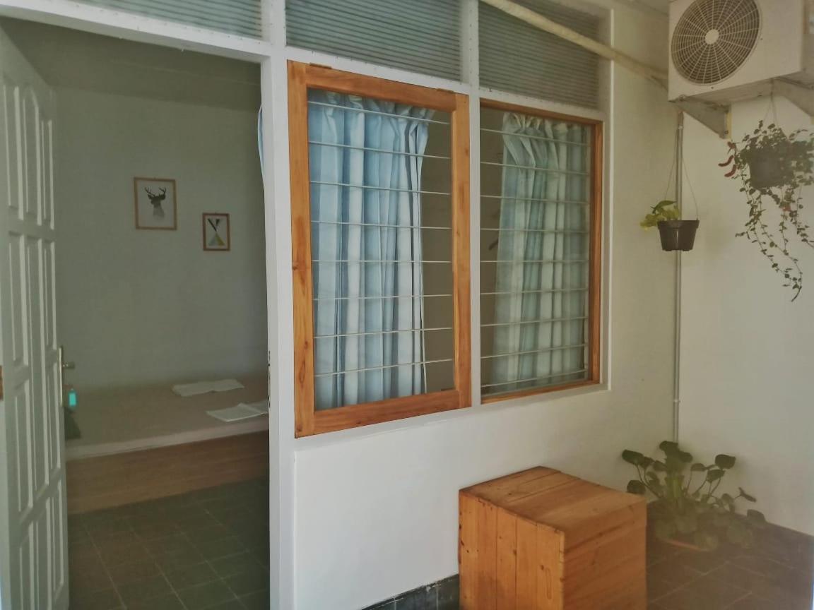 Ndalem Mbak Charly Hotel Pakualaman Buitenkant foto