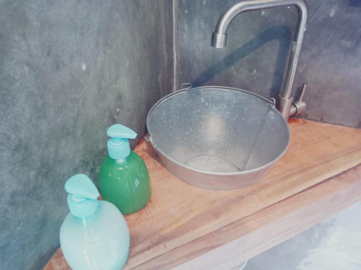 Ndalem Mbak Charly Hotel Pakualaman Buitenkant foto